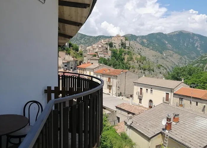 Oda ve Kahvaltı L'antico Borgo Villalago